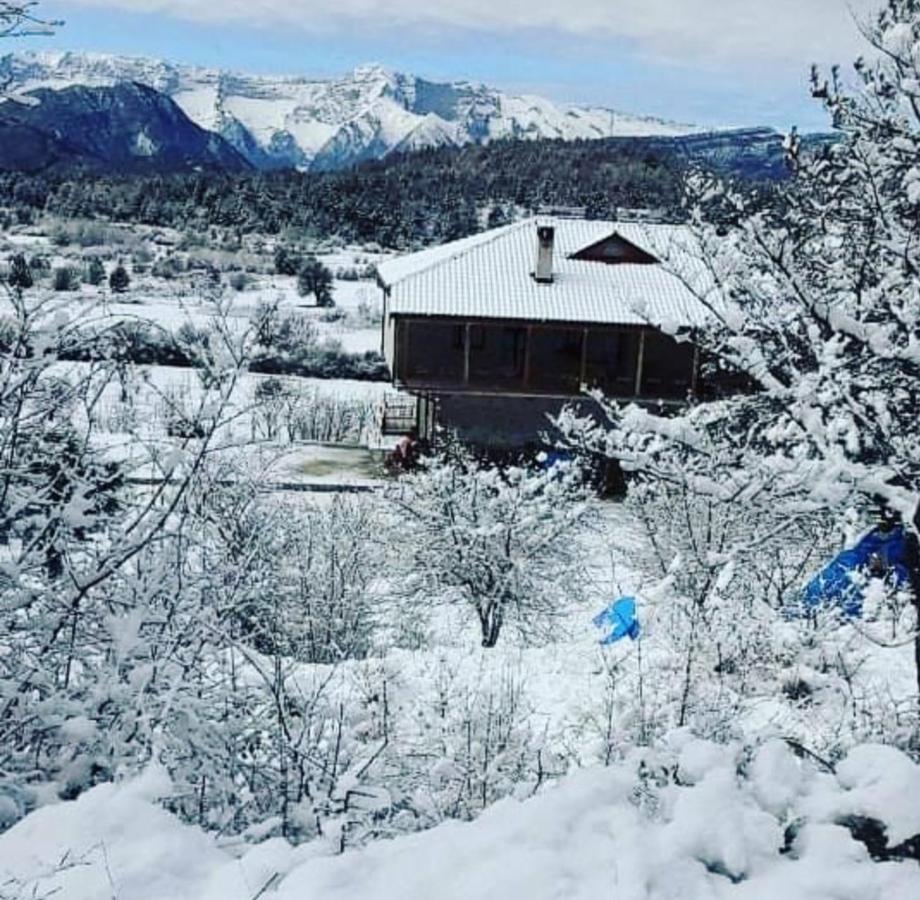 Hotel Bujtina Vila Dodo Leskovik Exterior foto